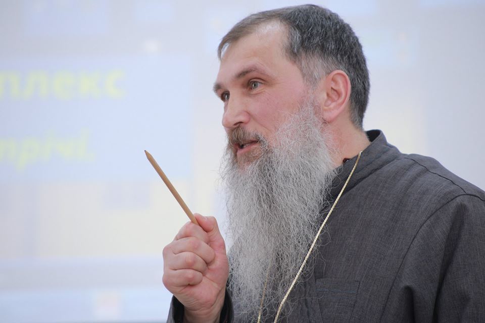 Діалог з атеїстом: рецепт владики Венедикта