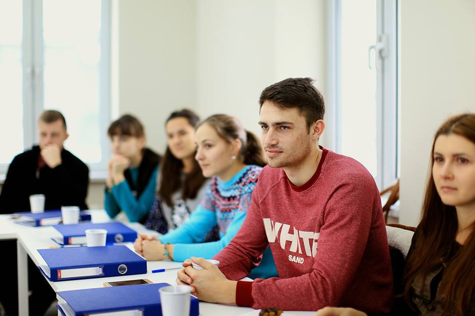 Кого і чого навчають на Управлінській програмі від ЛА УГКЦ