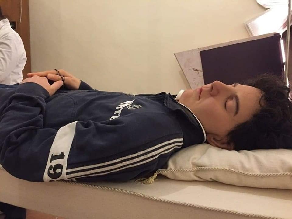 Чи може бути святий у кросівках, джинсах та спортивній кофті? Може! Дивіться на власні очі!