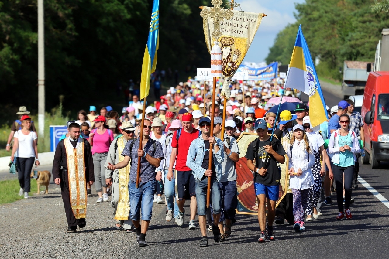 Проща до Зарваниці: що цікавого планують для молоді?