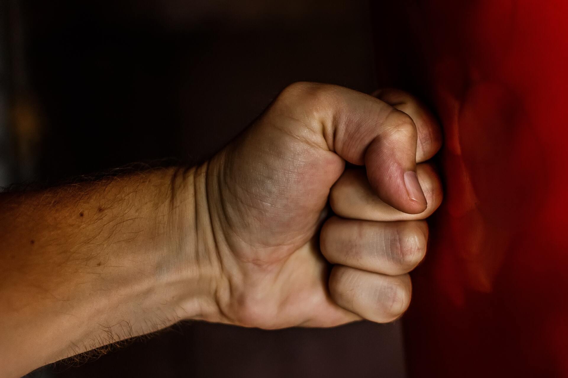 10 способів перетворити Біблію на зброю
