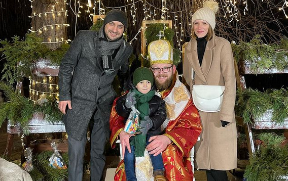 Дуже просто дарувати речі, значно важче дарувати себе!