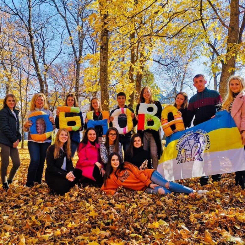 Започаткували Обнова-фест, поєднали 15 пар та гартують українців: історія товариства у Чернівцях, яке відзначило 25-річчя