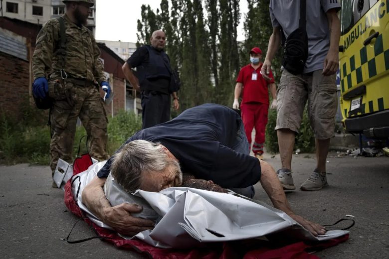 Довіра життєво необхідна та смертельно вразлива