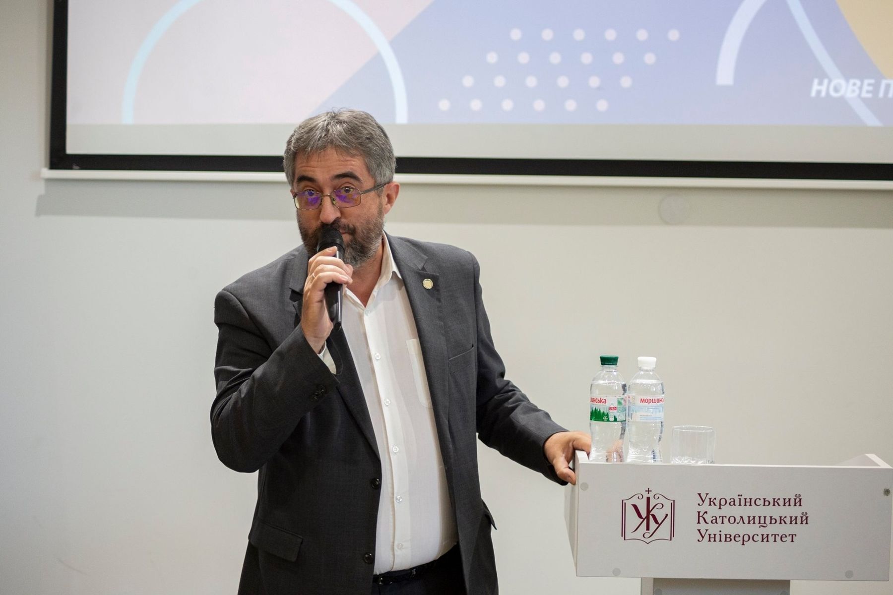 «Шлюб — це права, обов'язки й відповідальність перед іншою людиною», — Юрій Підлісний про сімʼю як майбутнє України