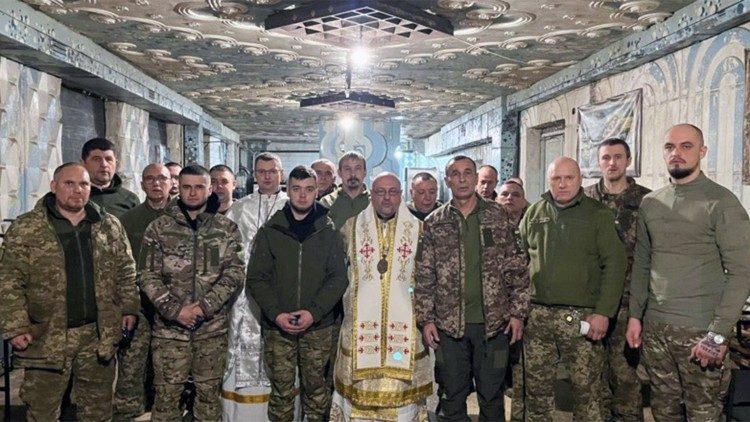 Владика Манишин: місія капеланів – надати сенс пережиттям захисників
